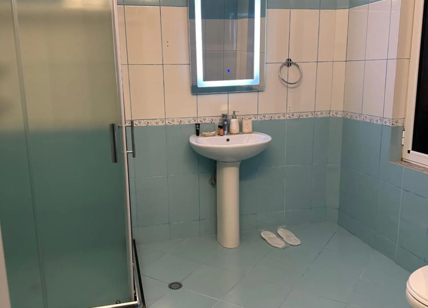 Ocean Breeze Apartment Himare 0*,  Albania