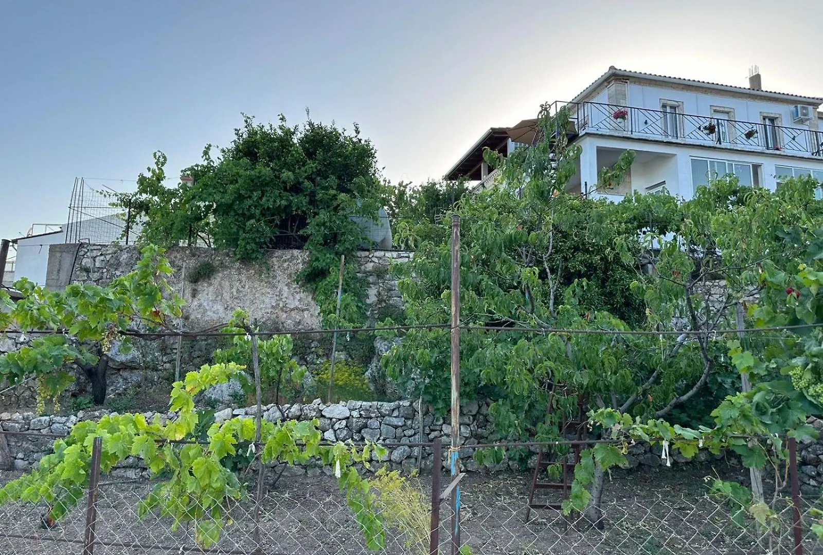 Ocean Breeze Apartment Himare 0*,  Albania